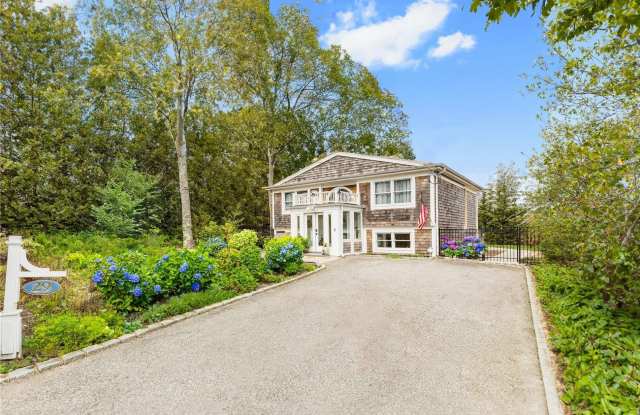 Photo of 29 Missapoque Avenue