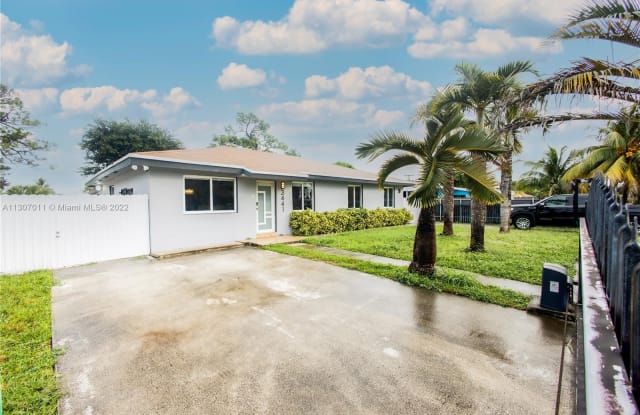 3441 NW 213th St - 3441 Northwest 213th Street, Miami Gardens, FL 33056