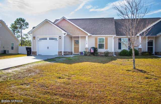 166 Pine Hollow Road - 166 Pine Hollow Road, Onslow County, NC 28445