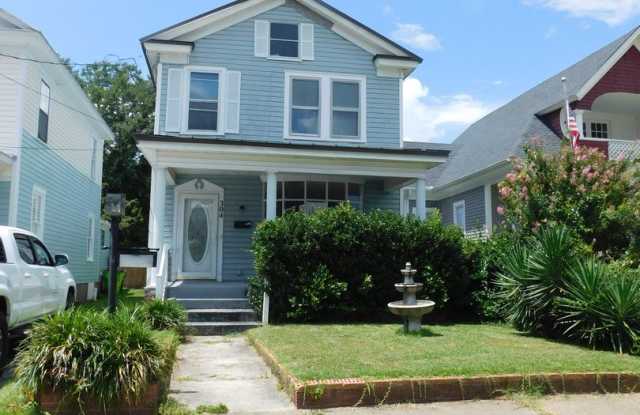 Photo of 304 Avenue A - 2 Story Home in the Riverside Historic District of New Bern!