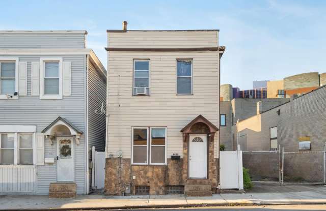 Photo of 4431 Howley St