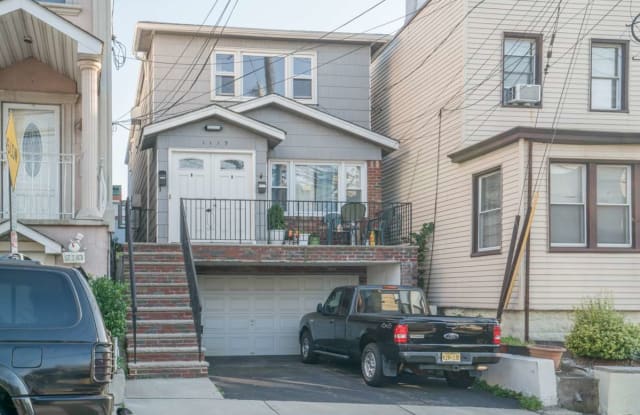 1119 22ND ST - 1119 22nd Street, North Bergen, NJ 07047