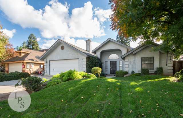 Photo of North West Fresno Home, 3BR/2BA, 1878sf, NEW CARPET - Lots of Amenities!
