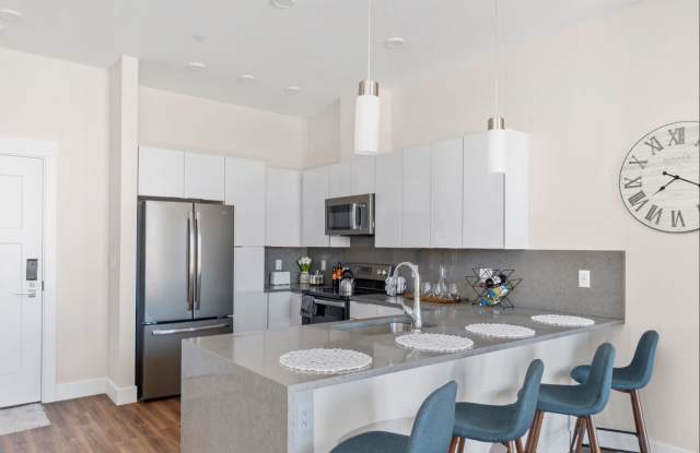 Newburyport Crossing