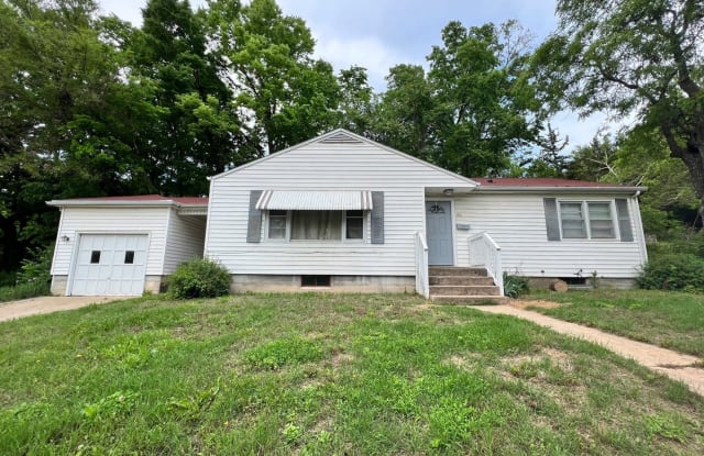 700 Ratone St - 700 Ratone Street, Manhattan, KS 66502