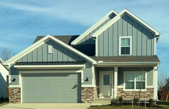 Photo of Coming Soon!! New 4 bedroom Home! $1000 Look  Lease Special!