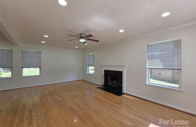 7106 Spring Creek Lane