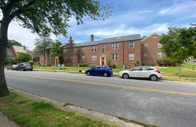 804 MONUMENT AVENUE