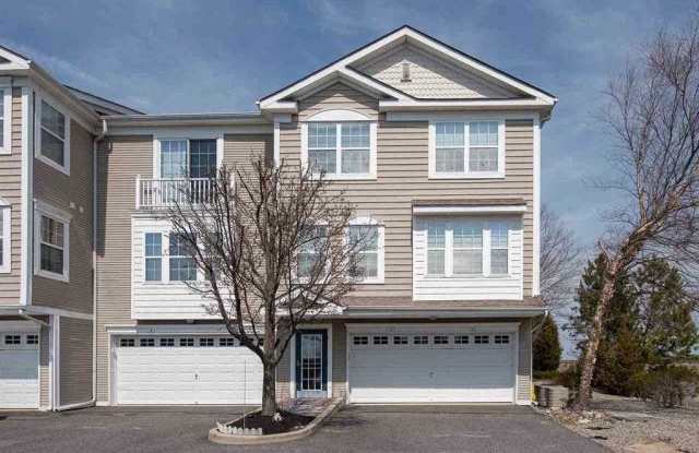 1 Bayside Ct - 1 Bayside Dr, Somers Point, NJ 08244