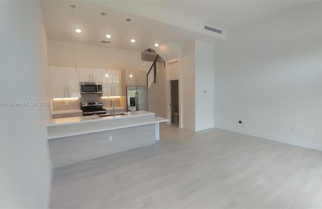 Photo of 813 NW 45th Ter