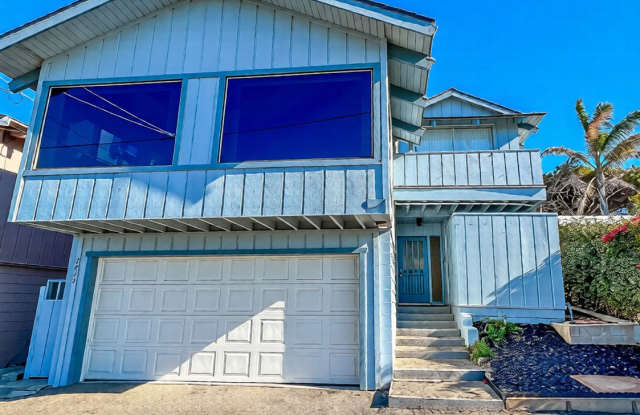 1618 Square Foot Tri-Level Home in Cayucos with Ocean Views