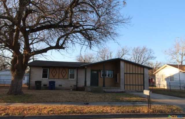 2409 Meadow Lane