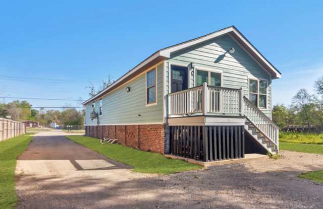 Newly Remodeled Units!