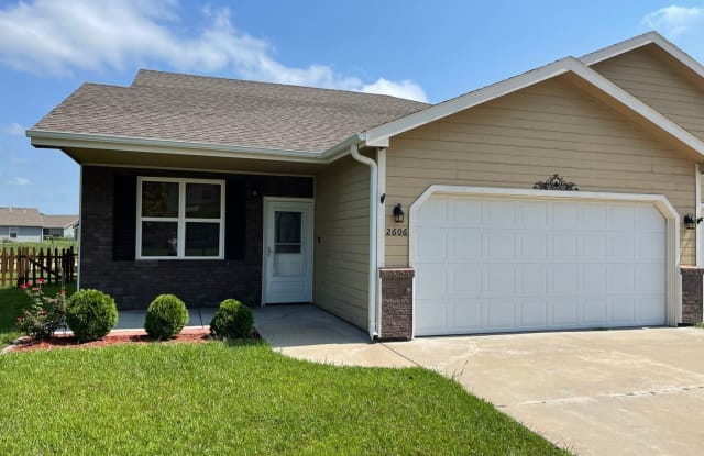 2606 Buttonwood Drive - 2606 Buttonwood Drive, Manhattan, KS 66502