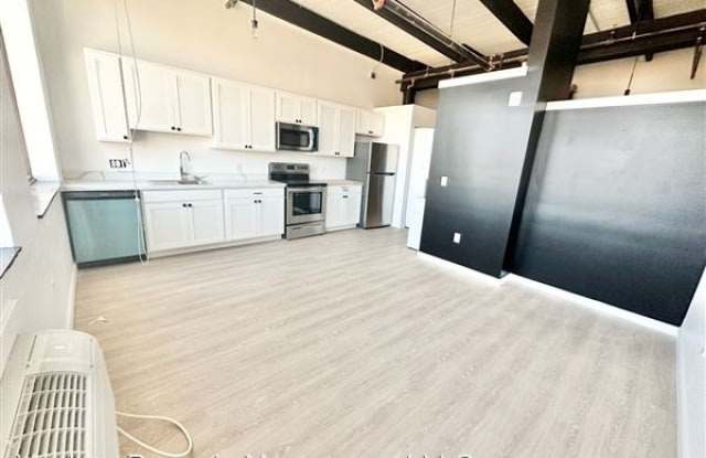 2300 10th Ave Unit C10