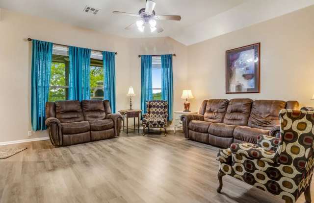 Charmer in Blanco River Village with Amazing Back Patio!