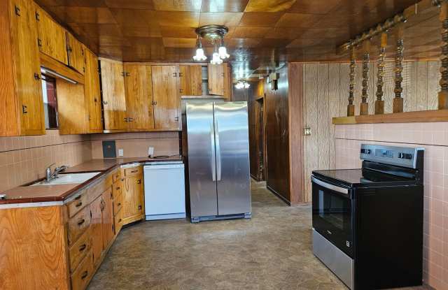 Photo of 315, 316 & 317 S Vincent Court