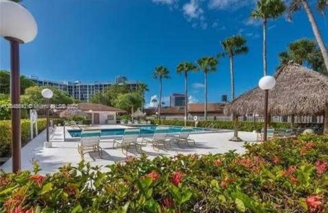 Photo of 2671 Parkview Drive South