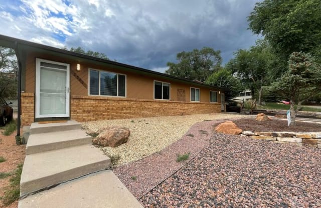 2507 Hayes St - 2507 Hayes Street, Colorado Springs, CO 80904