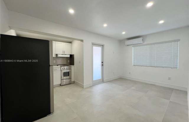 Photo of 75 NE 70th St