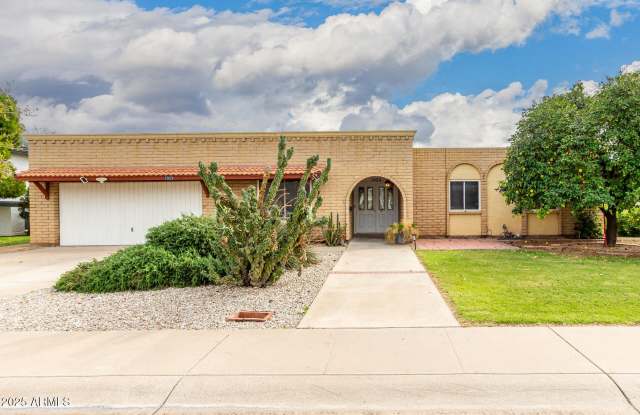 Photo of 1923 E GEMINI Drive