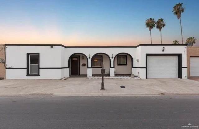 608 W Jonquil Avenue