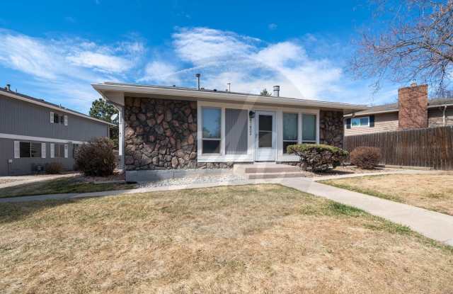 Updated ranch style condo in Vista Grande