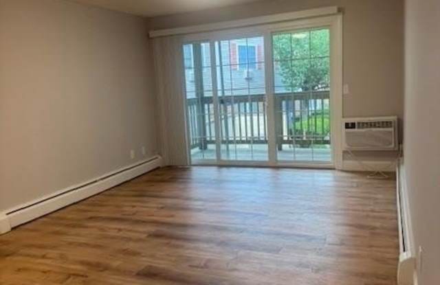 65 Oaklawn Avenue unit: 75-114