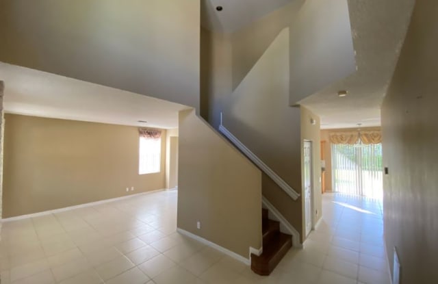 1647 Sandpiper Cir - 1647 Sandpiper Circle, Weston, FL 33327