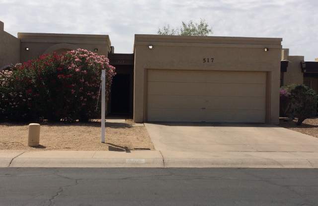 Photo of 517 W Duke Dr