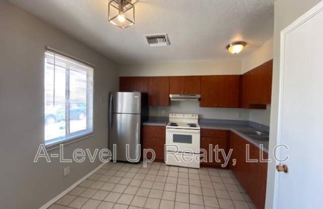 1503 North Riverview Boulevard - 1