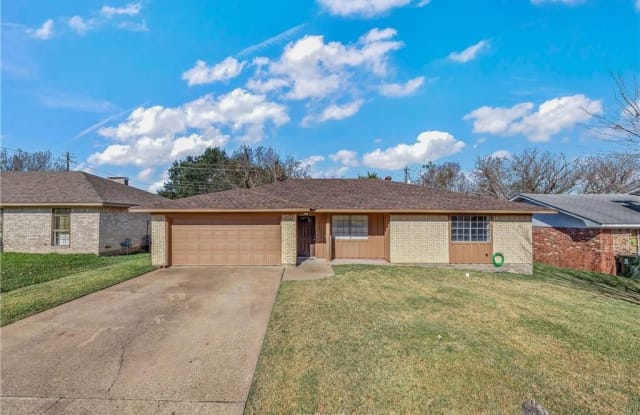 1703 Luza Street - 1703 Luza Street, Bryan, TX 77802