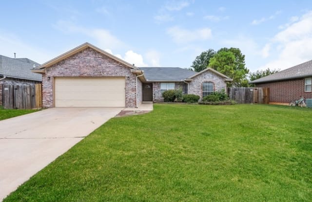 1909 Bluegrass Court - 1909 Bluegrass Court, Moore, OK 73160