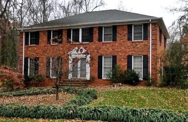 Photo of Live at the Center of Modern Conveniences  Entertainment.(500.00 off first full months rent)