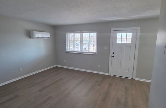 Charming 2 bedroom apt in Fountain City for rent!