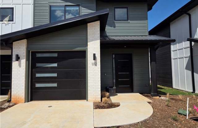 1112 Emilia Avenue