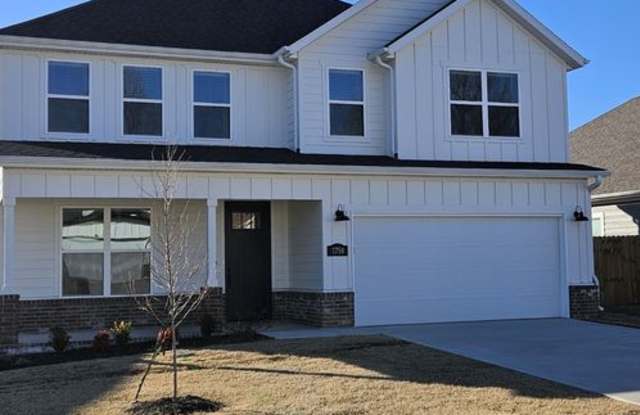 Nice New Home in East Springdale