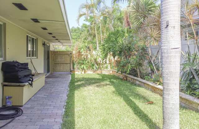 305 S Federal Highway