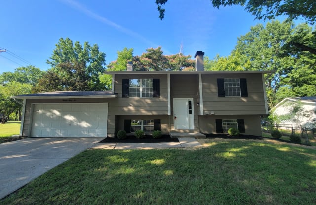 1481 Villa Lago Dr - 1481 Villa Lago Drive, Spanish Lake, MO 63138