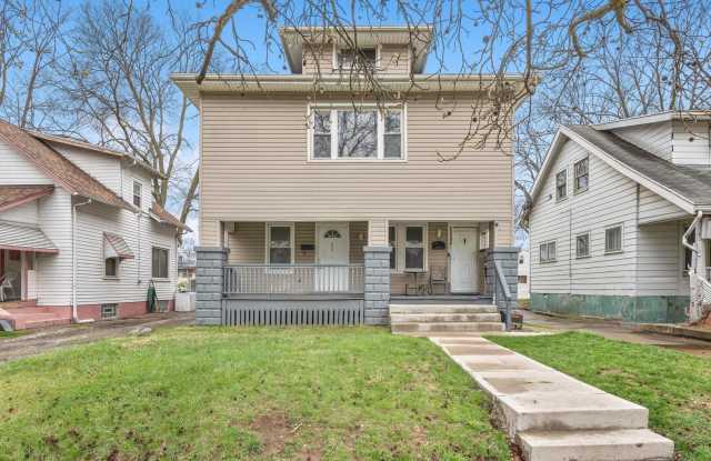 2 Bedroom Townhouse Apartment