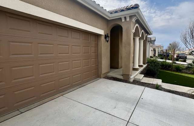 634 Wood Crest Avenue