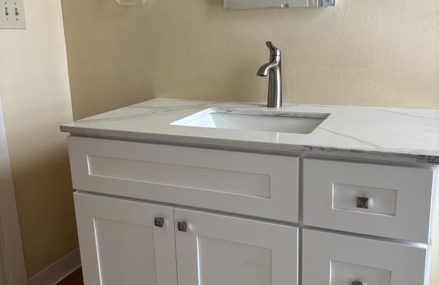 Photo of 417 Winslow St