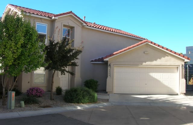 4200 Altura Vista Ln Ne - 4200 Altura Vista Lane Northeast, Albuquerque, NM 87110