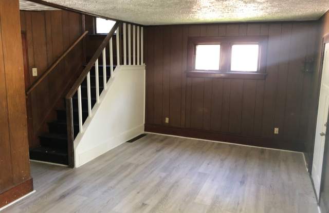 Spacious 4-Bedroom Home for Lease in Akron