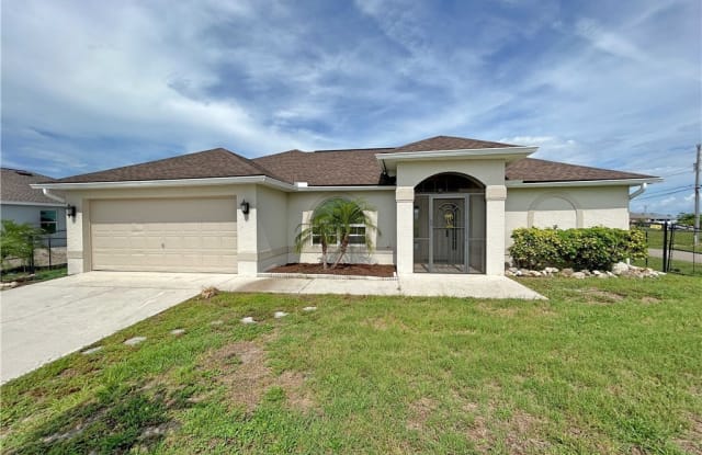 1632 NW 7th Avenue - 1632 Northwest 7th Avenue, Cape Coral, FL 33993