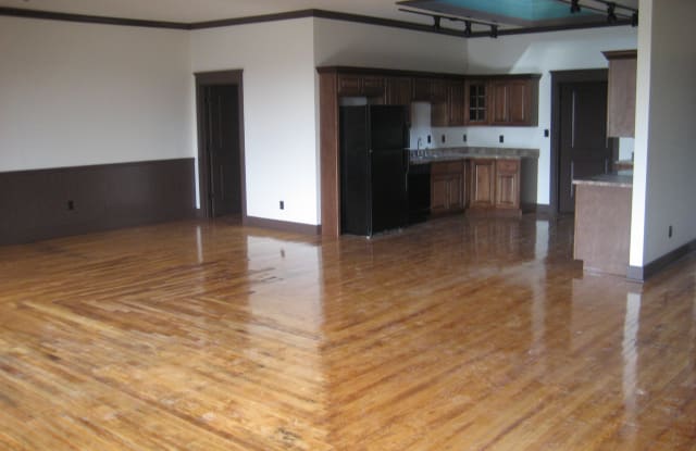 35 North Ocoee St - Loft Apt - 35 North Ocoee Street, Cleveland, TN 37311