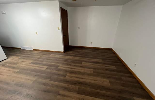 Lower Level Unit in Duplex For Rent