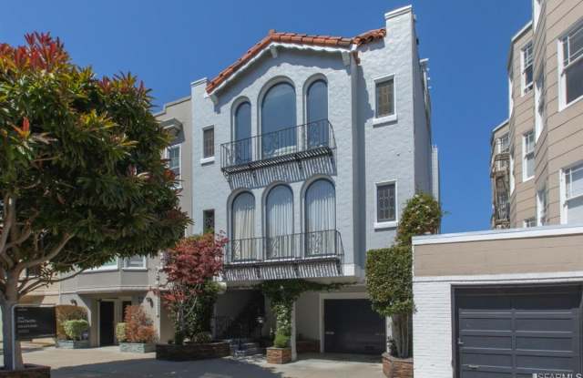 2324 Francisco Street
