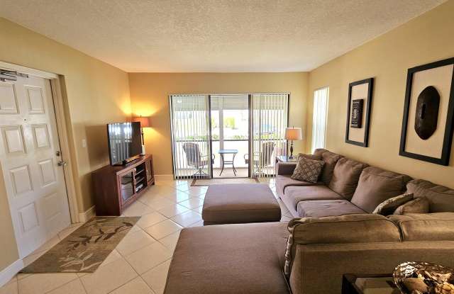 1005 Green Pine Boulevard