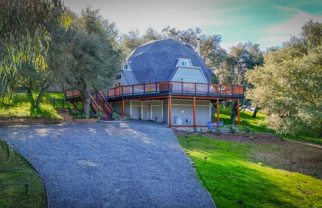 Photo of 28205 Meadow Oak Lane